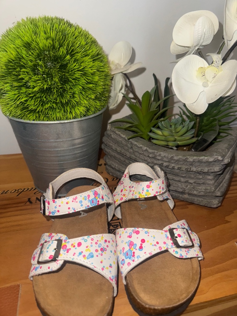 MIA Kids Little-Maia White Paint Splatter Double Buckle Sandals Size 8